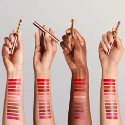 Barra de Labios Pure Color Explicit Slick Shine Lipstick