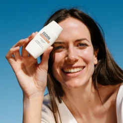 FOTOULTRA 100 ACTIVE UNIFY COLOR  SPF50+