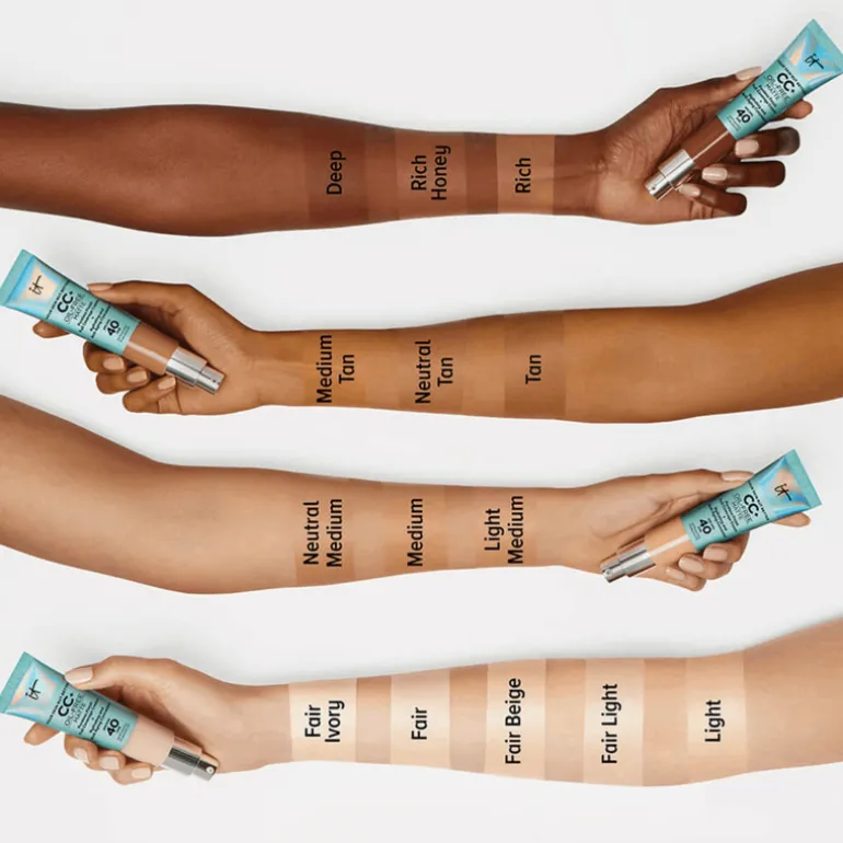 IT COSMETICS CC+ OIL-FREE MATTE BASE DE MAQUILLAJE CON SPF 40+