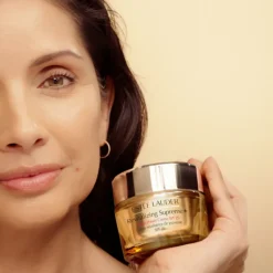 REVITALIZING SUPREME+ YOUTH POWER CREAM SPF 25