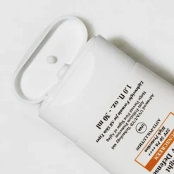 Ultra Light Daily UV Defense SPF50 Pa+++